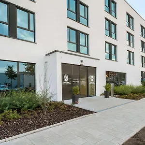Super 8 By Wyndham North Hotell